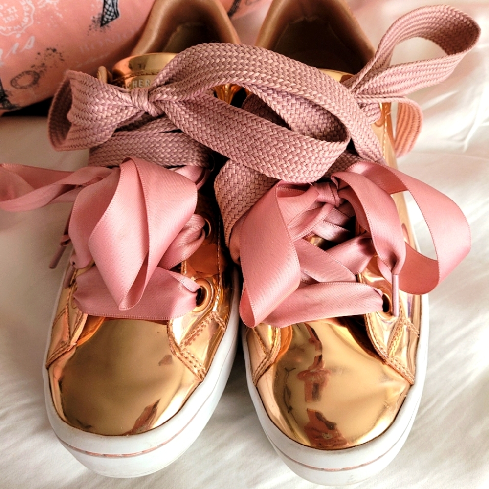 Sketches Rose Gold tennis shoe